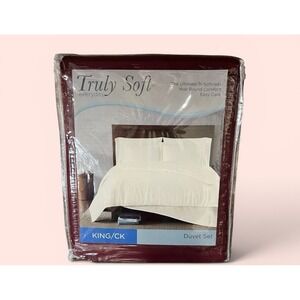 Truly Soft Everyday King CK 3 Piece Duvet Set Burgundy 104 x 90 2 Shams 20 x 36